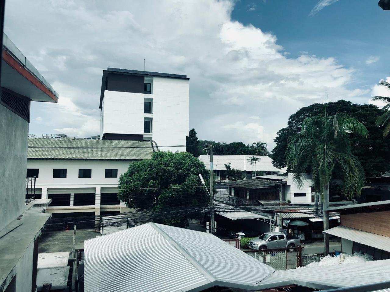 Lis Nimman Hotel Chiang Mai Luaran gambar